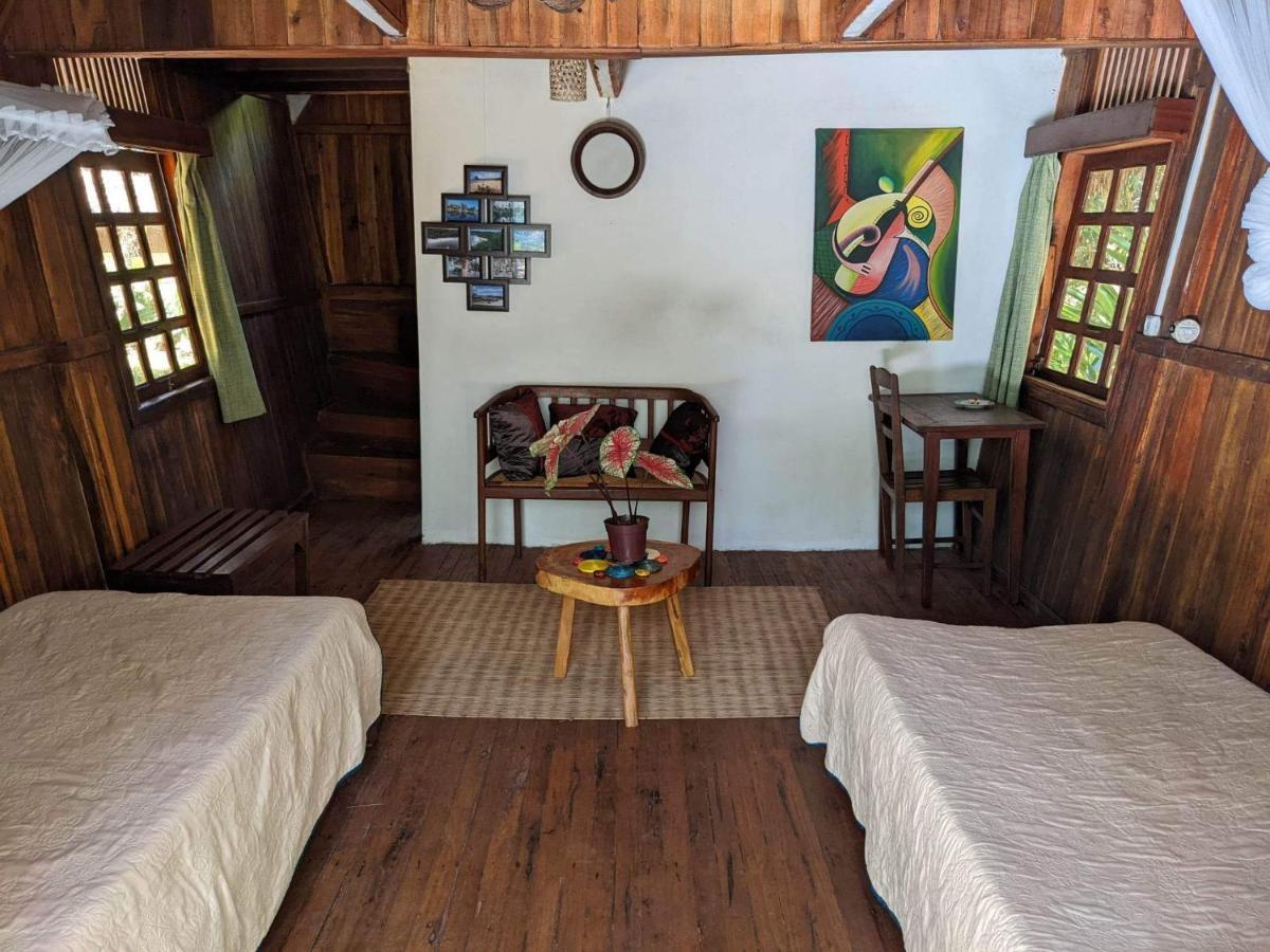 Les Acacias Bungalows Manambolo エクステリア 写真