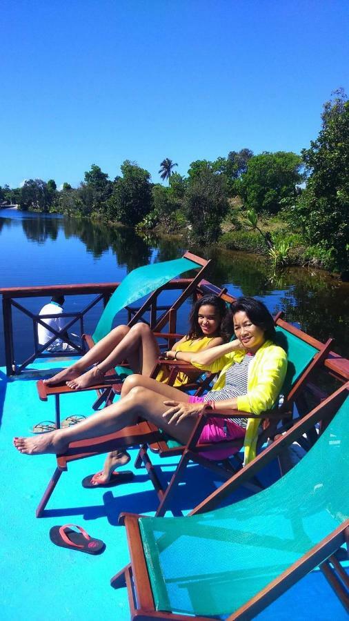 Les Acacias Bungalows Manambolo エクステリア 写真