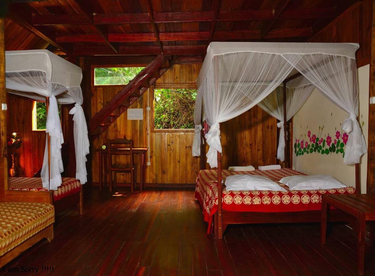 Les Acacias Bungalows Manambolo エクステリア 写真